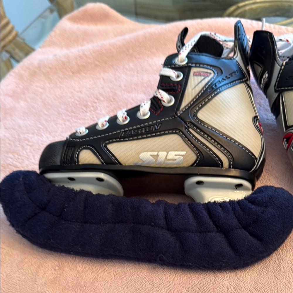 Easton S15 Kids Hockey Skates